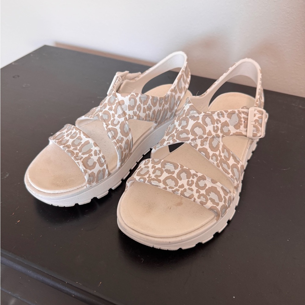 Skechers White Luxe Foam Sandals